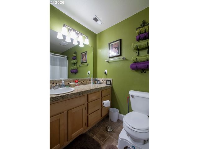 8020 Ne 104TH Ave, Vancouver, WA 98662
