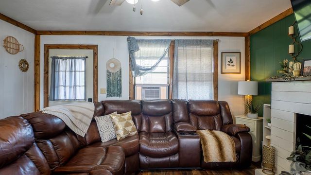 570 Missouri Avenue, Mammoth Spring, AR 72554