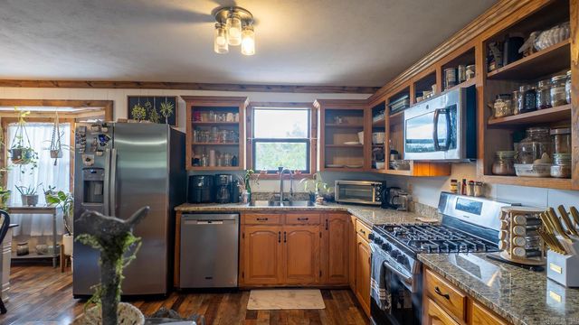 570 Missouri Avenue, Mammoth Spring, AR 72554