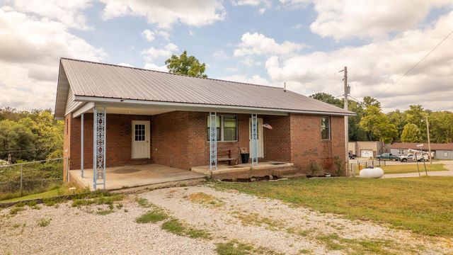 570 Missouri Avenue, Mammoth Spring, AR 72554