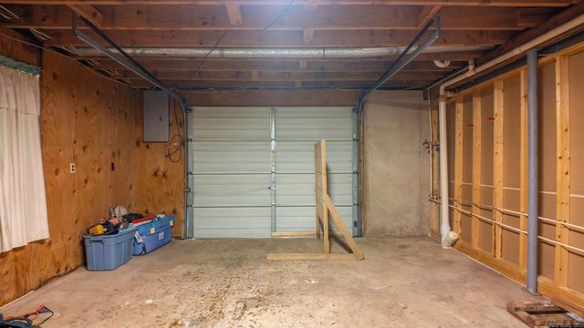 570 Missouri Avenue, Mammoth Spring, AR 72554