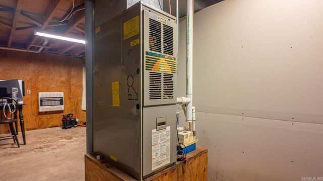 570 Missouri Avenue, Mammoth Spring, AR 72554