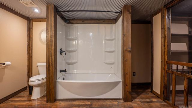 570 Missouri Avenue, Mammoth Spring, AR 72554