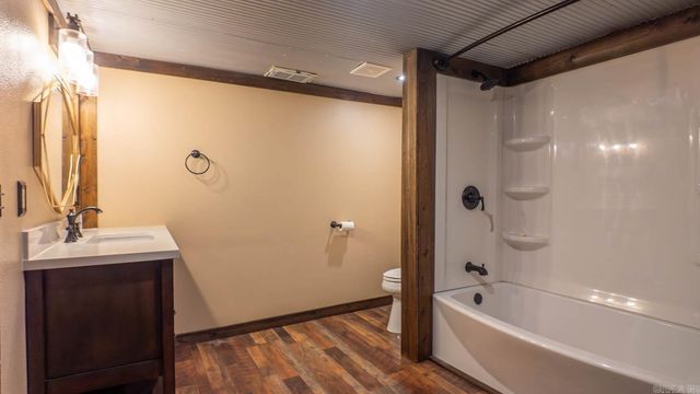 570 Missouri Avenue, Mammoth Spring, AR 72554