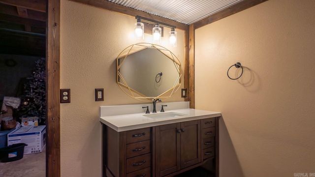 570 Missouri Avenue, Mammoth Spring, AR 72554