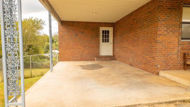 570 Missouri Avenue, Mammoth Spring, AR 72554