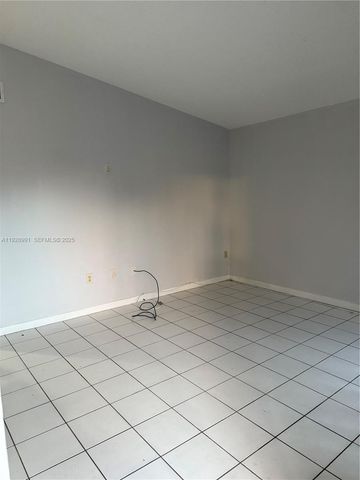 15355 SW 76th Ter 203, Miami, FL 33193