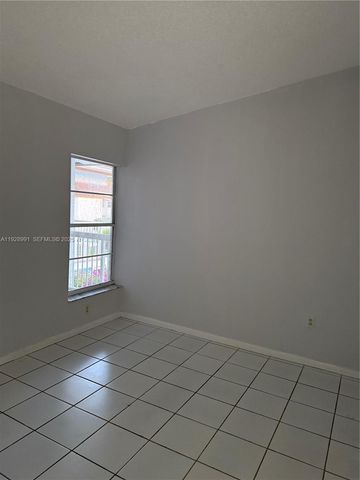 15355 SW 76th Ter 203, Miami, FL 33193