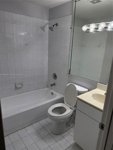 15355 SW 76th Ter 203, Miami, FL 33193