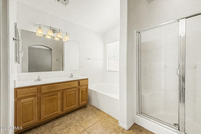 2766 E COWBOY COVE Trail, San Tan Valley, AZ 85143