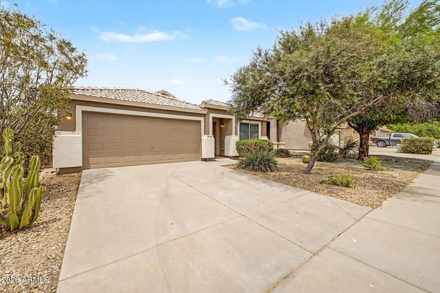 2766 E COWBOY COVE Trail, San Tan Valley, AZ 85143