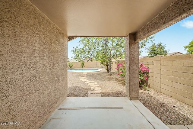 2766 E COWBOY COVE Trail, San Tan Valley, AZ 85143