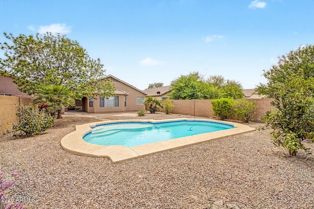 2766 E COWBOY COVE Trail, San Tan Valley, AZ 85143