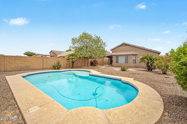 2766 E COWBOY COVE Trail, San Tan Valley, AZ 85143