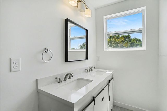 2328 W SPRUCE STREET A, Tampa, FL 33607