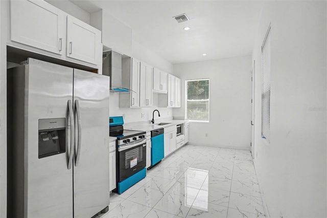 2328 W SPRUCE STREET A, Tampa, FL 33607