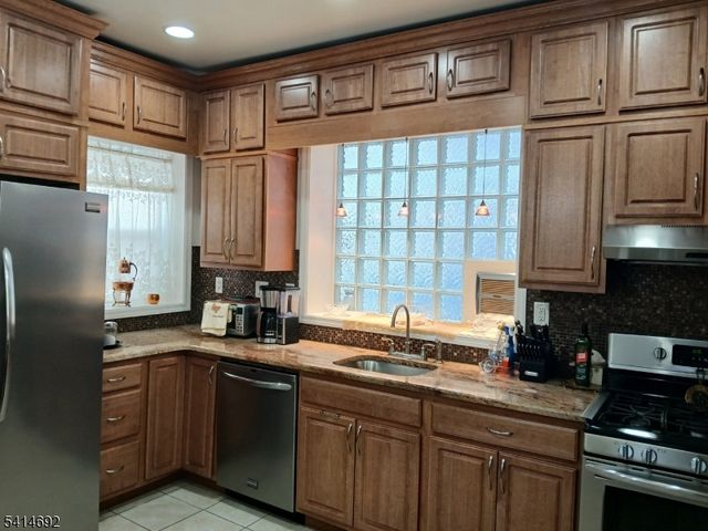 308 17Th Ave, Paterson City, NJ 07504