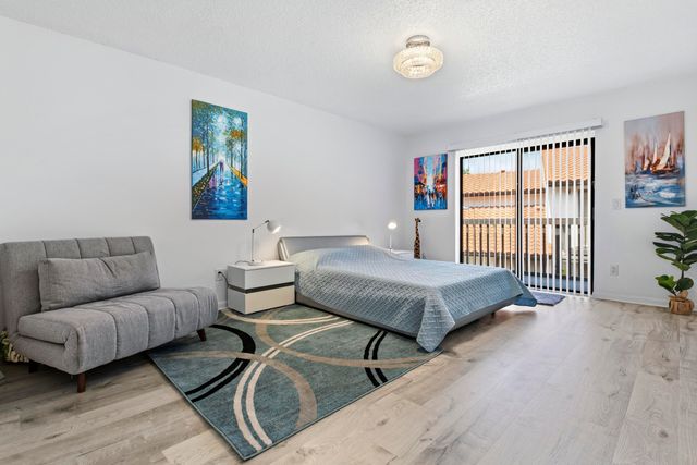 5887 Fox Hollow Drive E, Boca Raton, FL 33486