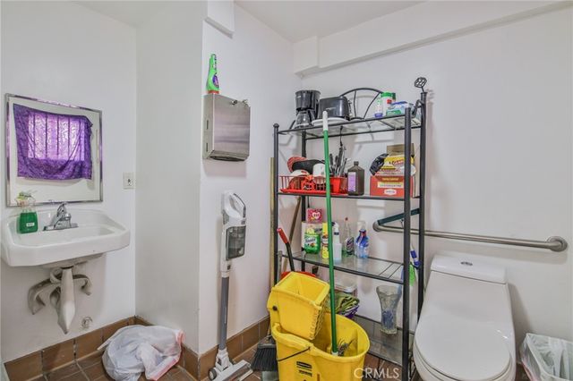 5135 Avalon, Los Angeles, CA 90011
