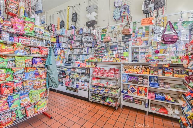 5135 Avalon, Los Angeles, CA 90011