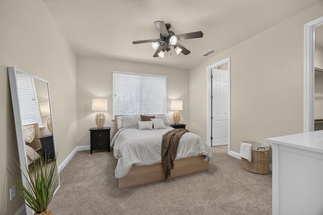 8221 ASHCREST Ln, Fair Oaks, CA 95628