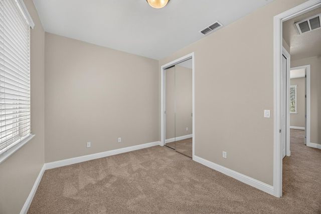 8221 ASHCREST Ln, Fair Oaks, CA 95628