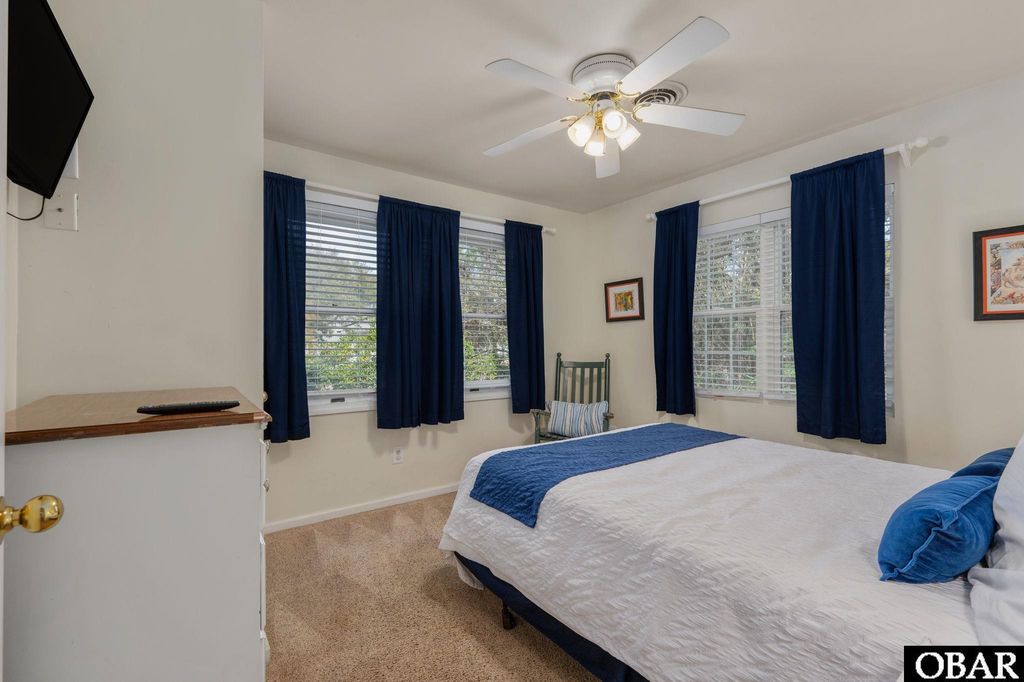 Image 17 of property listing at 15 Seventh Avenue Lot 10, Southern Shores, NC 27949