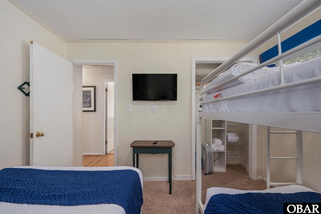 Image 26 of property listing at 15 Seventh Avenue Lot 10, Southern Shores, NC 27949