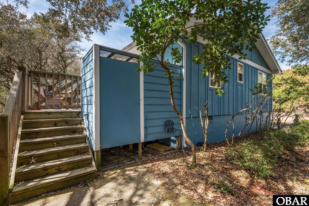 Image 32 of property listing at 15 Seventh Avenue Lot 10, Southern Shores, NC 27949