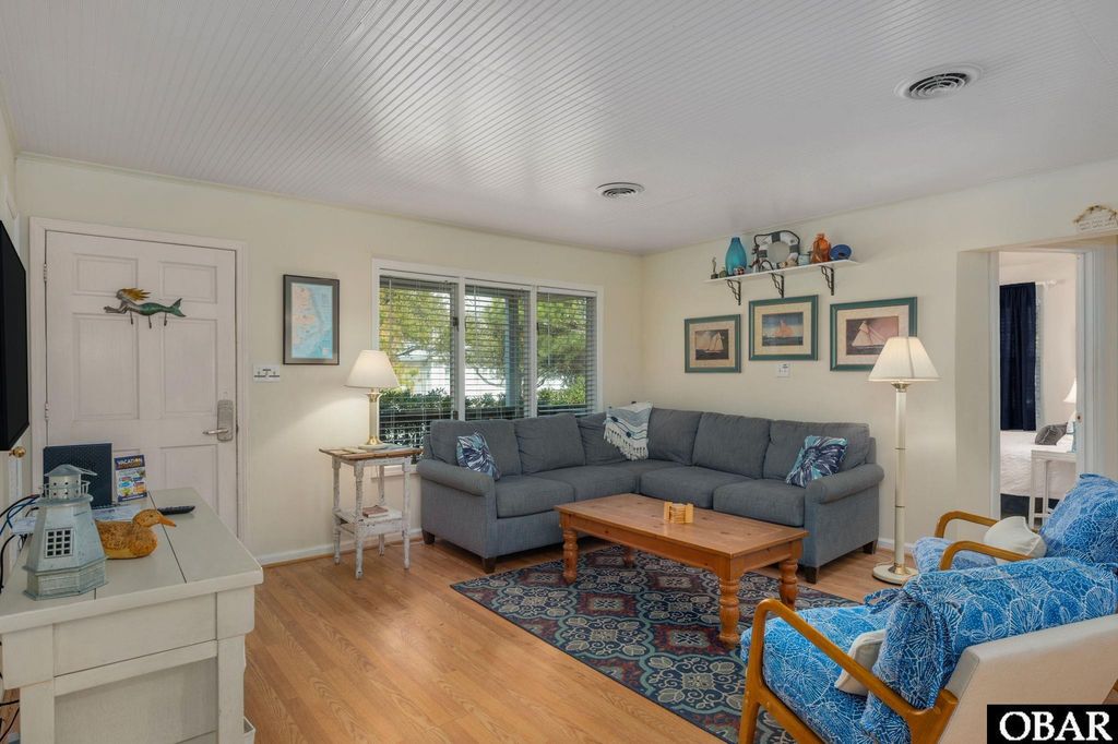 Image 9 of property listing at 15 Seventh Avenue Lot 10, Southern Shores, NC 27949