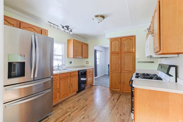 205 E Jennings Avenue, South Bend, IN 46614