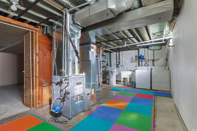 205 E Jennings Avenue, South Bend, IN 46614