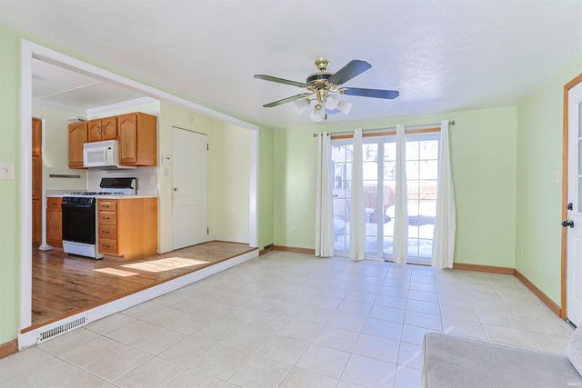 205 E Jennings Avenue, South Bend, IN 46614