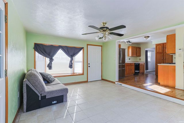 205 E Jennings Avenue, South Bend, IN 46614