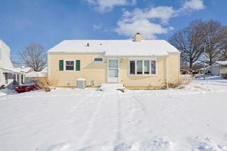 205 E Jennings Avenue, South Bend, IN 46614