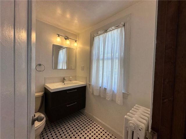 26 Calvert Street, Newport, RI 02840