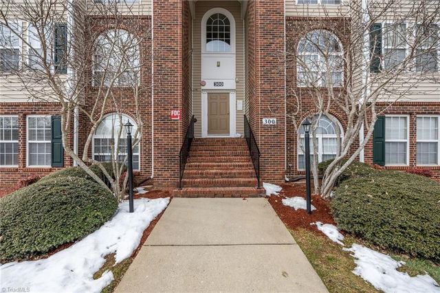 313 Mill Pond Drive, Winston-salem, NC 27106