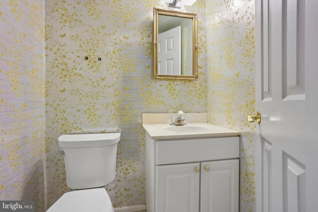 124 GREEN VALE RD, Cherry Hill, NJ 08034