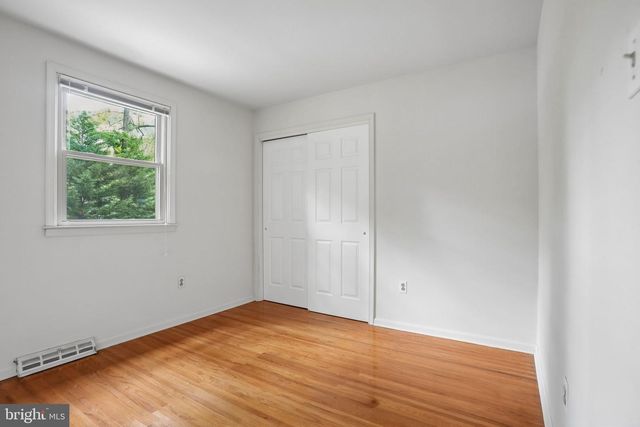 124 GREEN VALE RD, Cherry Hill, NJ 08034