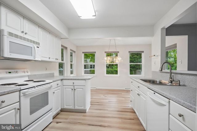 124 GREEN VALE RD, Cherry Hill, NJ 08034