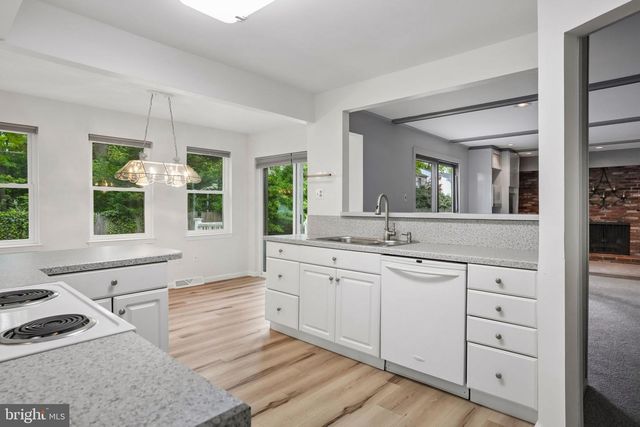 124 GREEN VALE RD, Cherry Hill, NJ 08034