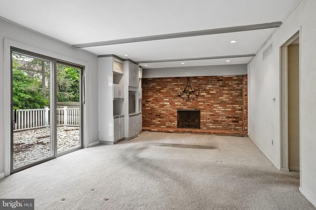 124 GREEN VALE RD, Cherry Hill, NJ 08034