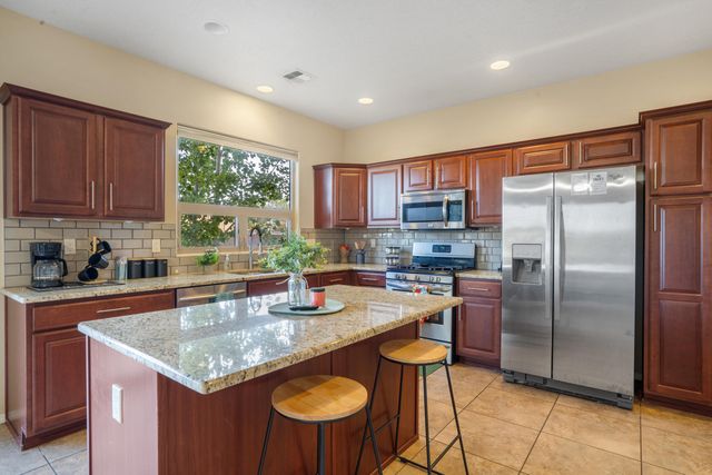 1715 Band Saw Place NW, Albuquerque, NM 87104