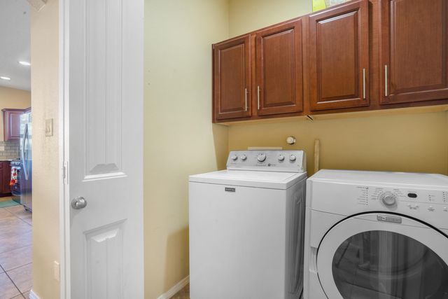 1715 Band Saw Place NW, Albuquerque, NM 87104