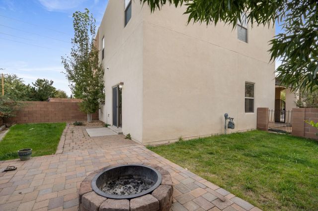 1715 Band Saw Place NW, Albuquerque, NM 87104