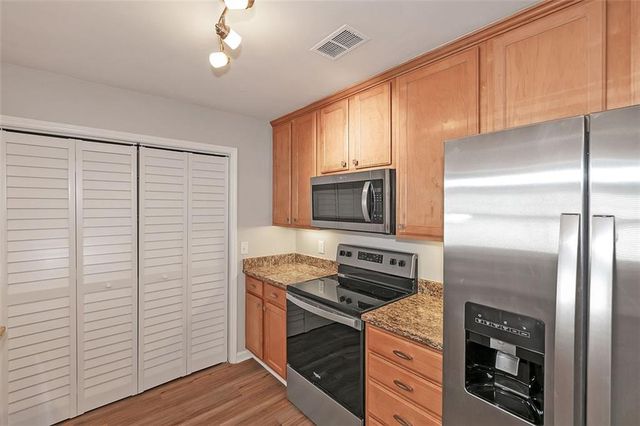 602 Abingdon Way, Atlanta, GA 30328