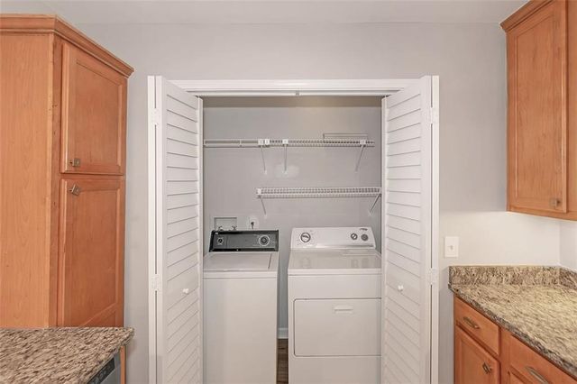 602 Abingdon Way, Atlanta, GA 30328