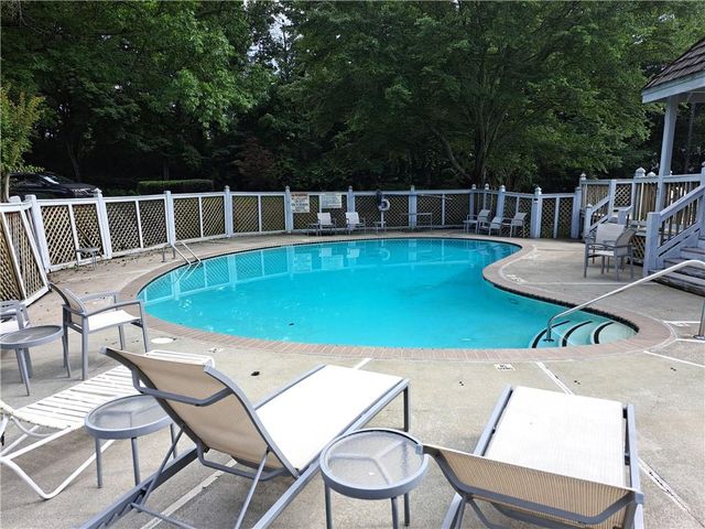 602 Abingdon Way, Atlanta, GA 30328