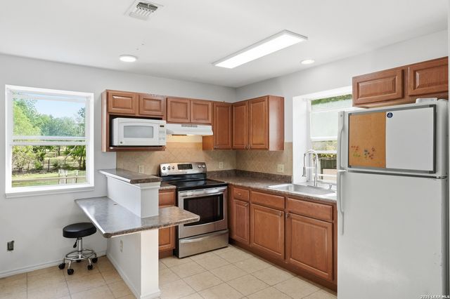 10130 Obrien, Atascosa, TX 78002