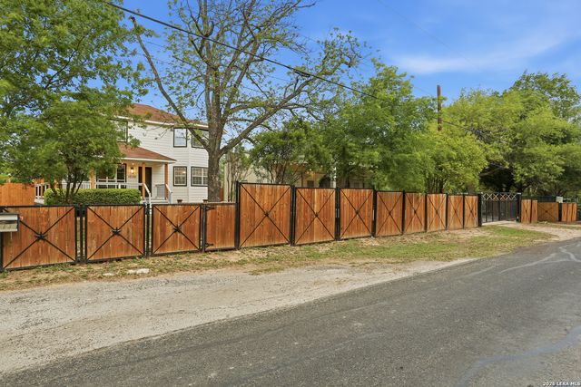 10130 Obrien, Atascosa, TX 78002